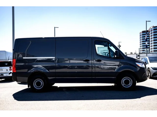 Nuevos MERCEDES-BENZ SPRINTER CARGO VAN à Estados chez autogozo