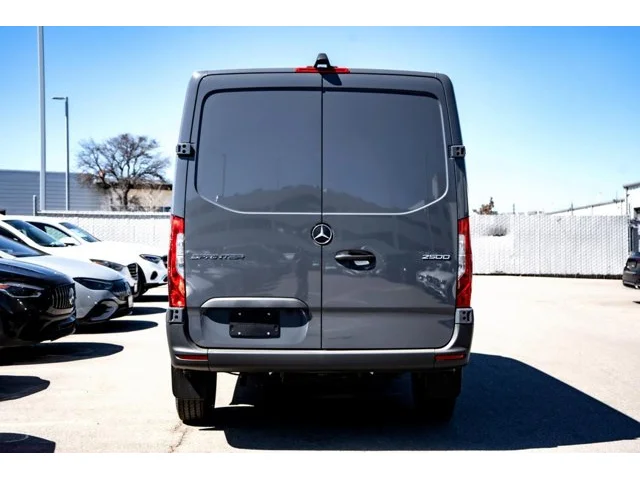 Nuevos MERCEDES-BENZ SPRINTER CARGO VAN à Estados chez autogozo