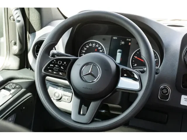 Nuevos MERCEDES-BENZ SPRINTER CARGO VAN à Estados chez autogozo