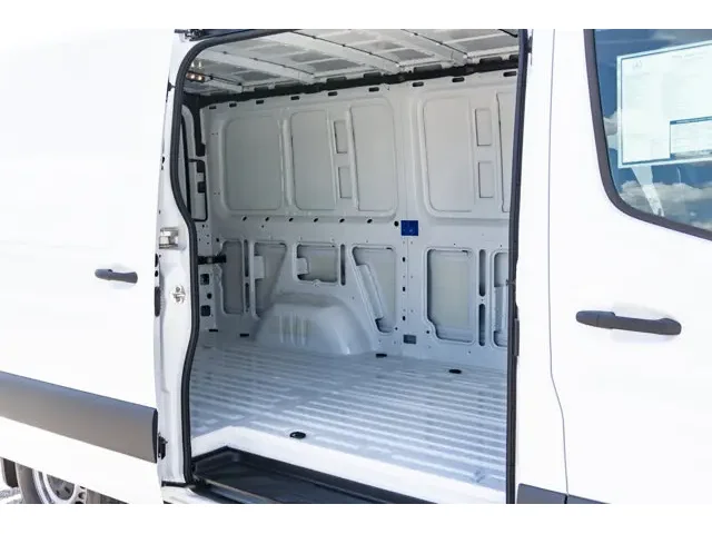 Nuevos MERCEDES-BENZ SPRINTER CARGO VAN à Estados chez autogozo