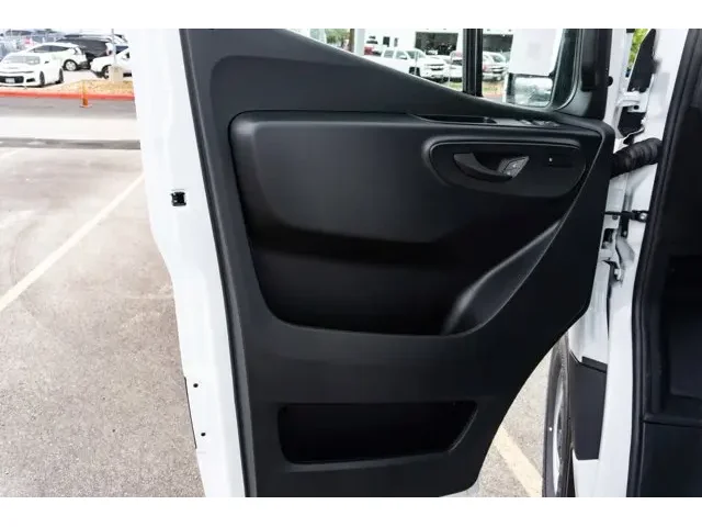Nuevos MERCEDES-BENZ SPRINTER CARGO VAN à Estados chez autogozo