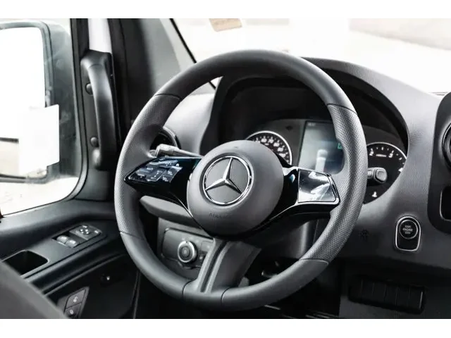 Nuevos MERCEDES-BENZ SPRINTER CARGO VAN à Estados chez autogozo