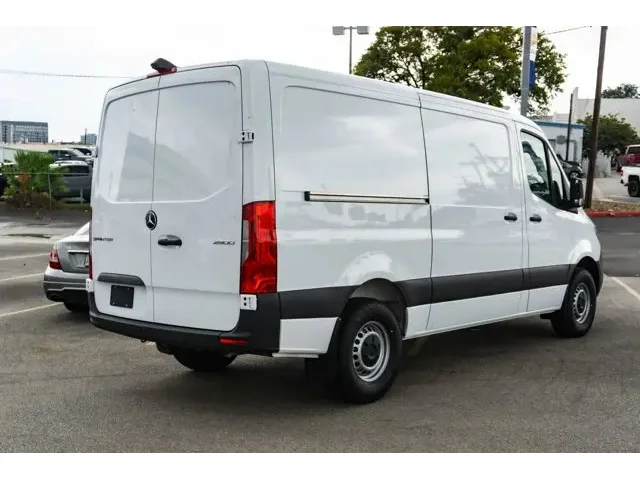 Nuevos MERCEDES-BENZ SPRINTER CARGO VAN à Estados chez autogozo