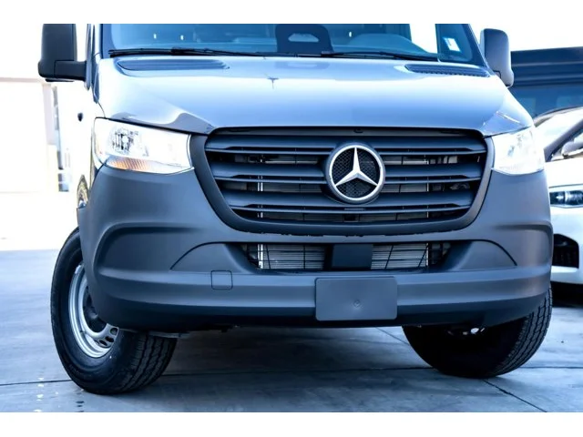 Nuevos MERCEDES-BENZ SPRINTER CARGO VAN à Estados chez autogozo