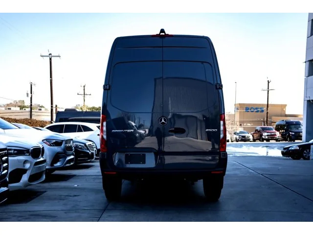 Nuevos MERCEDES-BENZ SPRINTER CARGO VAN à Estados chez autogozo