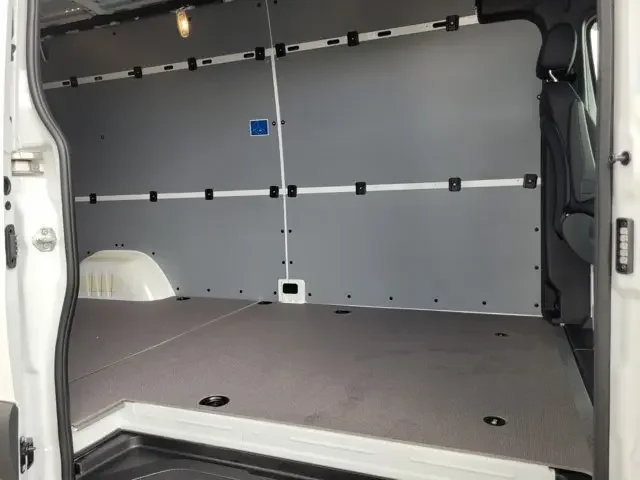 Nuevos MERCEDES-BENZ SPRINTER CARGO VAN à Estados chez autogozo