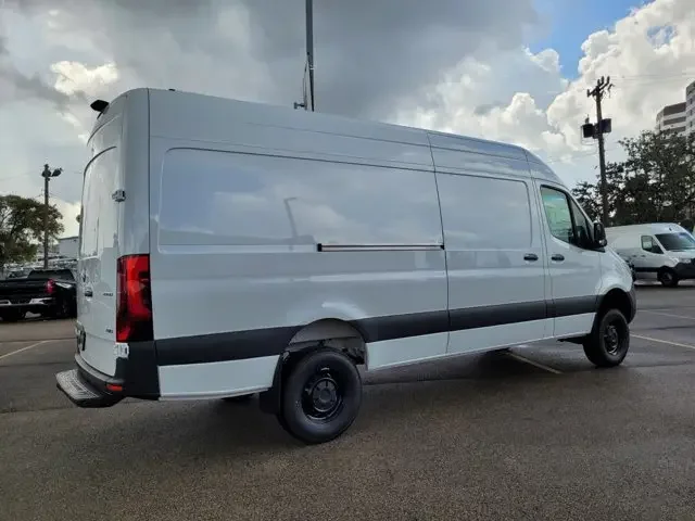 Nuevos MERCEDES-BENZ SPRINTER CARGO VAN à Estados chez autogozo