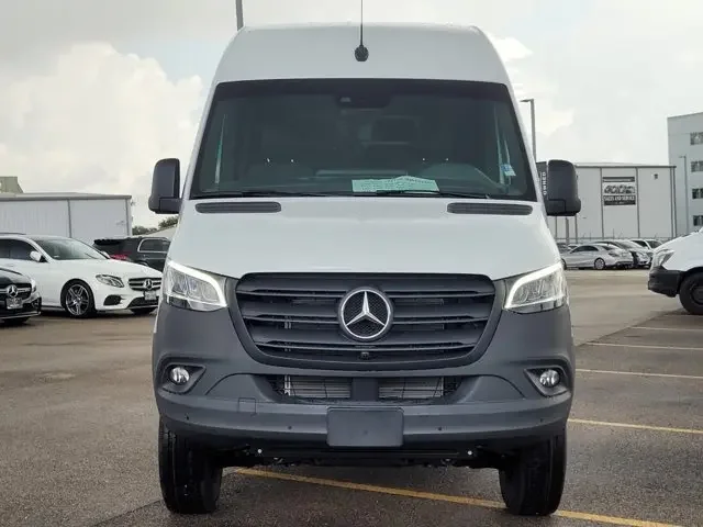 Nuevos MERCEDES-BENZ SPRINTER CARGO VAN à Estados chez autogozo