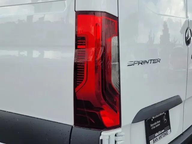 Nuevos MERCEDES-BENZ SPRINTER CARGO VAN à Estados chez autogozo