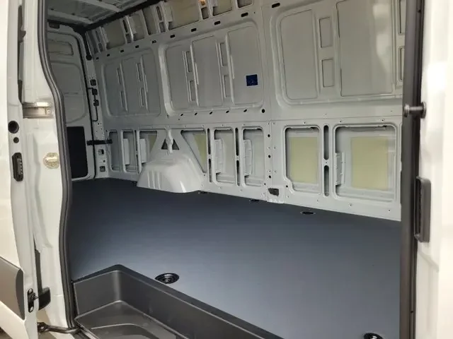 Nuevos MERCEDES-BENZ SPRINTER CARGO VAN à Estados chez autogozo