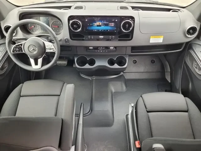 Nuevos MERCEDES-BENZ SPRINTER CARGO VAN à Estados chez autogozo