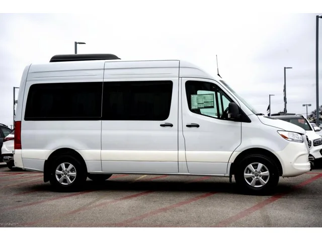 Nuevos MERCEDES-BENZ SPRINTER PASSENGER VAN à Estados chez autogozo