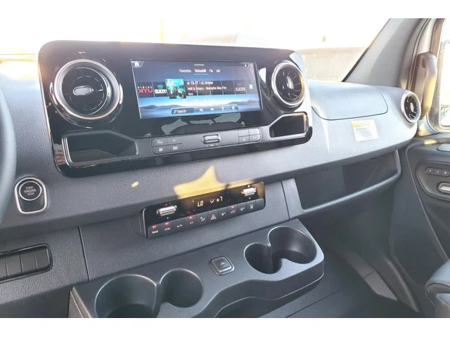 Nuevos MERCEDES-BENZ SPRINTER PASSENGER VAN à Estados chez autogozo