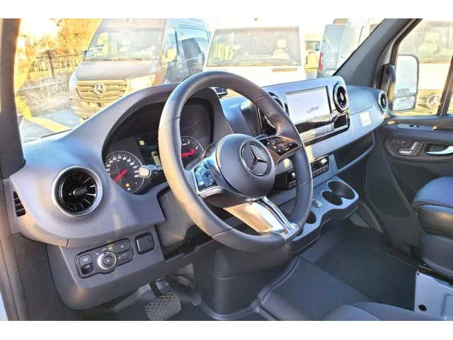 Nuevos MERCEDES-BENZ SPRINTER PASSENGER VAN à Estados chez autogozo