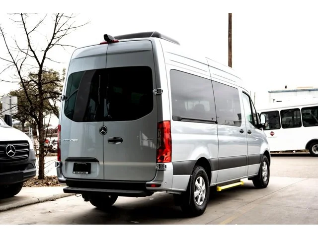 Nuevos MERCEDES-BENZ SPRINTER PASSENGER VAN à Estados chez autogozo