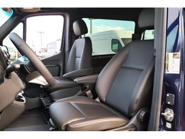 Nuevos MERCEDES-BENZ SPRINTER PASSENGER VAN à Estados chez autogozo