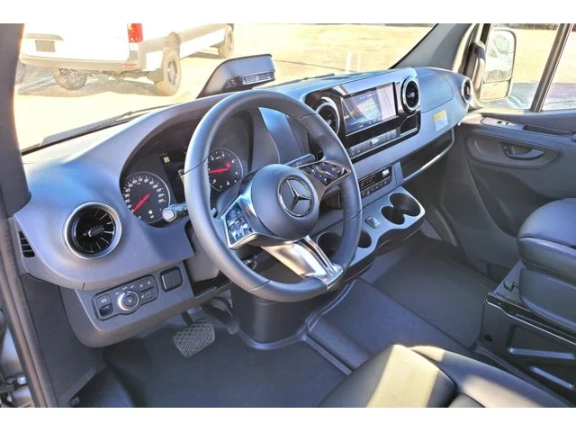 Nuevos MERCEDES-BENZ SPRINTER PASSENGER VAN à Estados chez autogozo