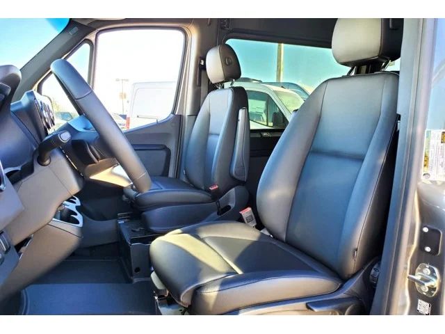 Nuevos MERCEDES-BENZ SPRINTER PASSENGER VAN à Estados chez autogozo