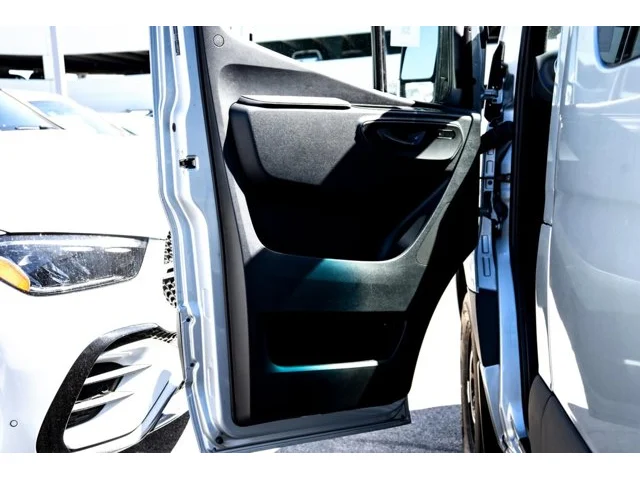 Nuevos MERCEDES-BENZ SPRINTER PASSENGER VAN à Estados chez autogozo