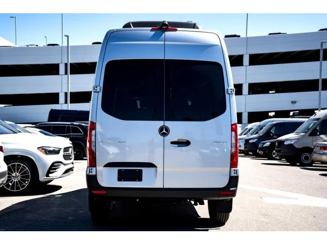 Nuevos MERCEDES-BENZ SPRINTER PASSENGER VAN à Estados chez autogozo
