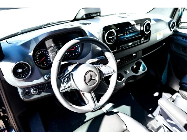 Nuevos MERCEDES-BENZ SPRINTER PASSENGER VAN à Estados chez autogozo