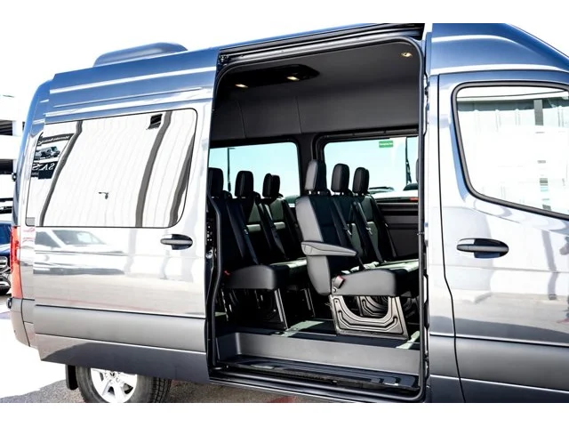 Nuevos MERCEDES-BENZ SPRINTER PASSENGER VAN à Estados chez autogozo