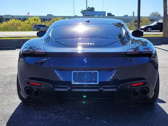 SEMINUEVOS FERRARI Roma a Estados en autogozo
