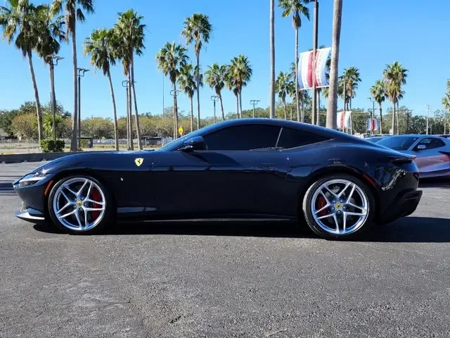 SEMINUEVOS FERRARI Roma a Estados en autogozo
