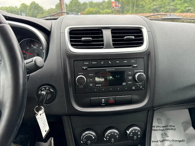 SEMINUEVOS DODGE Avenger at Matthews in Liberty Buick GMC