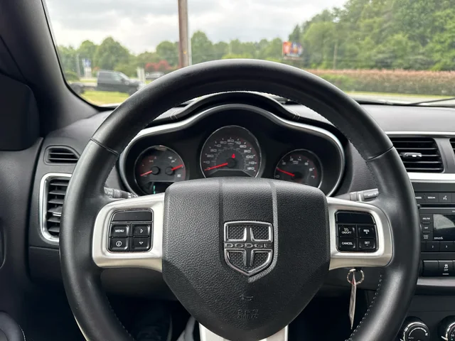 SEMINUEVOS DODGE Avenger at Matthews in Liberty Buick GMC
