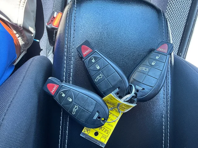 SEMINUEVOS DODGE Dart a Estados en autogozo
