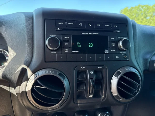 SEMINUEVOS JEEP Wrangler Unlimited at Matthews in Liberty Buick GMC