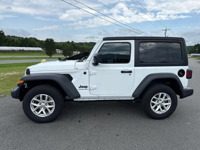 SEMINUEVOS JEEP Wrangler at Mt Airy in Mount Airy Toyota
