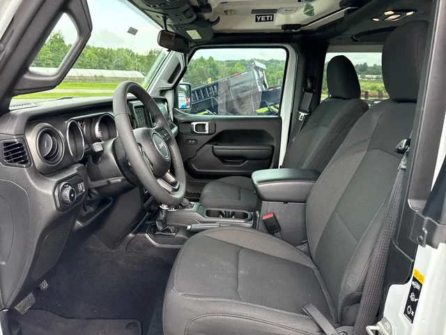 SEMINUEVOS JEEP Wrangler at Mt Airy in Mount Airy Toyota