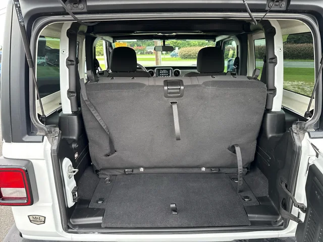 SEMINUEVOS JEEP Wrangler at Mt Airy in Mount Airy Toyota