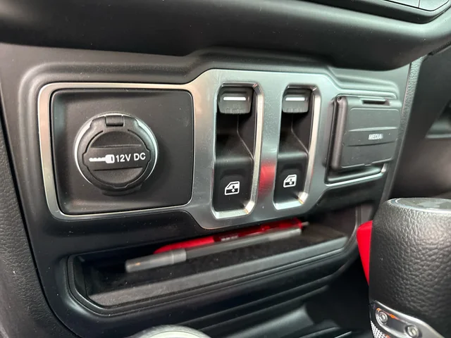 SEMINUEVOS JEEP Wrangler at Mt Airy in Mount Airy Toyota