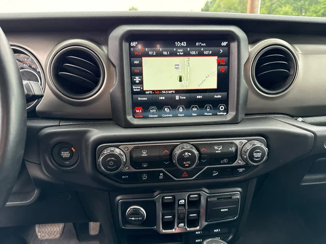 SEMINUEVOS JEEP Wrangler at Matthews in Liberty Buick GMC