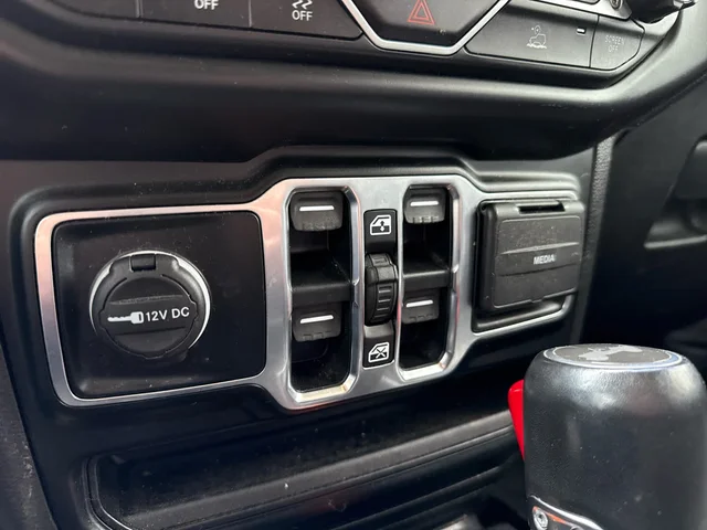 SEMINUEVOS JEEP Wrangler at Matthews in Liberty Buick GMC