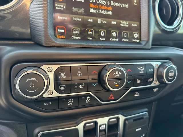 SEMINUEVOS JEEP Wrangler at Matthews in Liberty Buick GMC