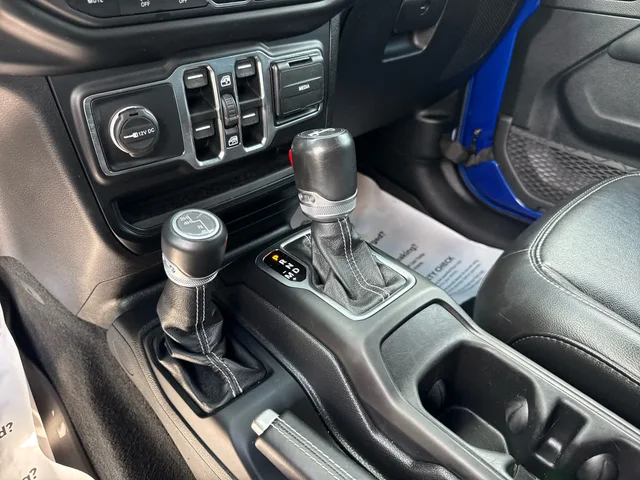 SEMINUEVOS JEEP Wrangler Unlimited at Matthews in Liberty Buick GMC