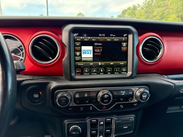 SEMINUEVOS JEEP Wrangler at Matthews in Liberty Buick GMC