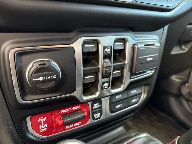 SEMINUEVOS JEEP Wrangler at Matthews in Liberty Buick GMC