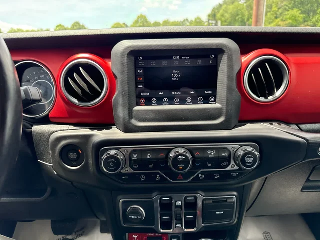 SEMINUEVOS JEEP Wrangler Unlimited at Mt Airy in Mount Airy Toyota