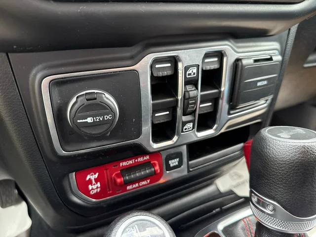 SEMINUEVOS JEEP Wrangler Unlimited at Mt Airy in Mount Airy Toyota