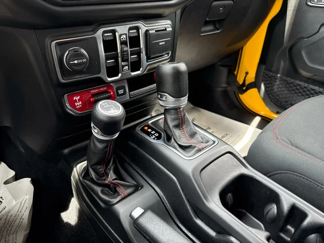 SEMINUEVOS JEEP Wrangler Unlimited at Mt Airy in Mount Airy Toyota