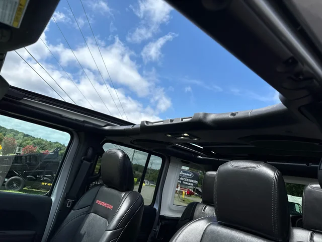SEMINUEVOS JEEP Wrangler at Matthews in Liberty Buick GMC