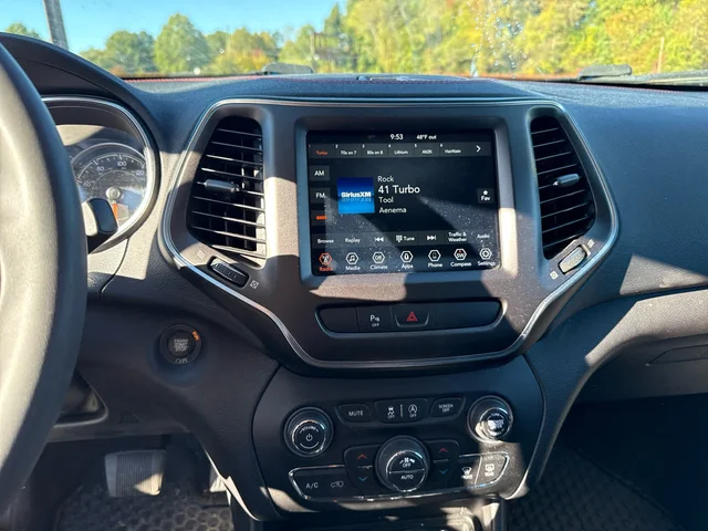SEMINUEVOS JEEP Cherokee at Matthews in Liberty Buick GMC