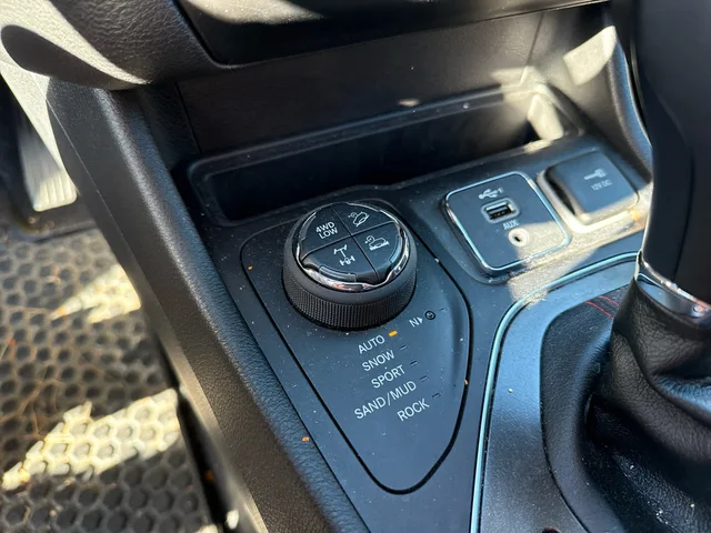 SEMINUEVOS JEEP Cherokee at Matthews in Liberty Buick GMC