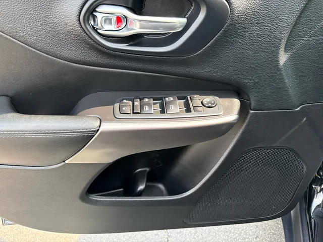 SEMINUEVOS JEEP Cherokee a Estados en autogozo