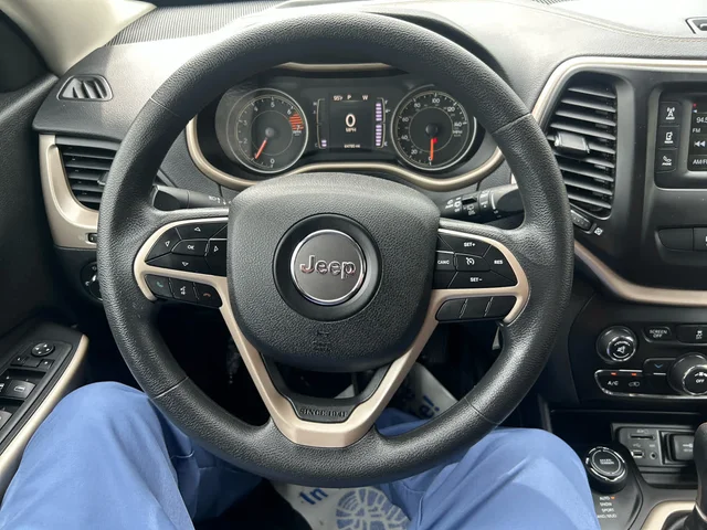 SEMINUEVOS JEEP Cherokee a Estados en autogozo